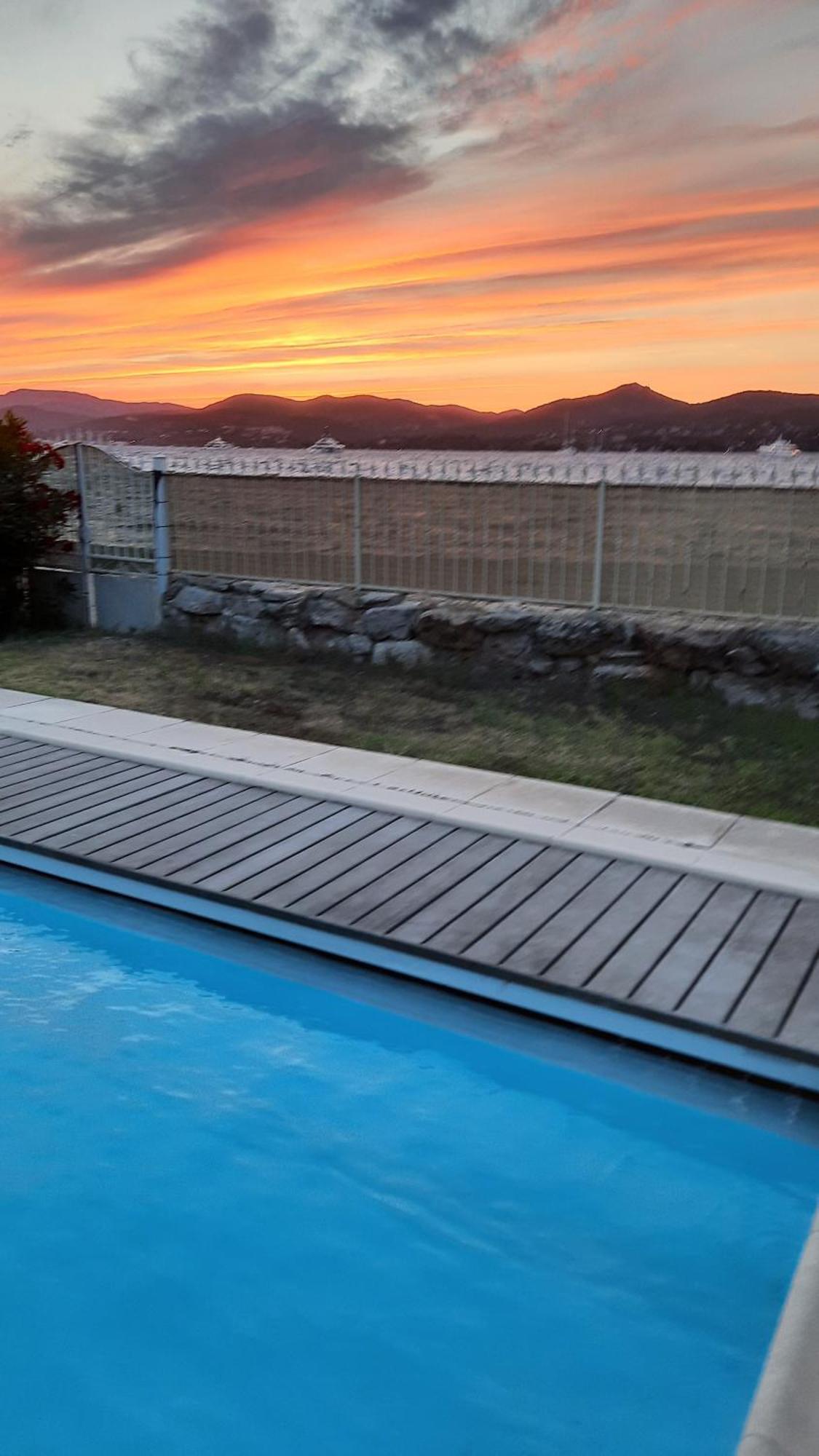 Villa Playa Del Sol - B1 Saint Tropez Bagian luar foto